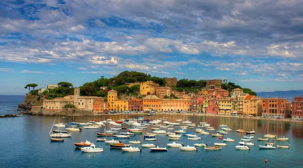 Affittacamere 051 - Villa Genny - Casa Agrumi con Terrazzo 5 minuti dal Mare Sestri Levante Italia
